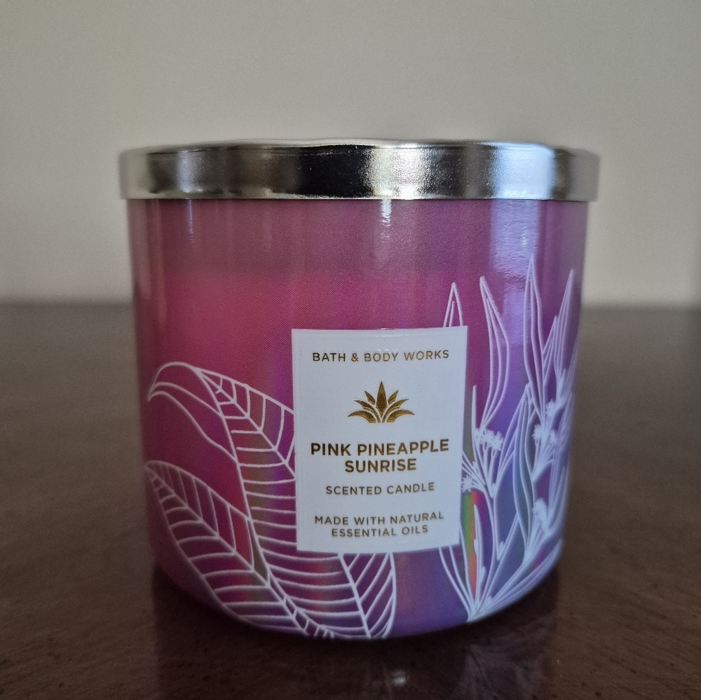 Bath & Body Works Pink Pineapple Sunrise Candle